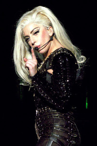 lady gaga, lupus sle